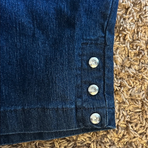 Women’s Blue Denim Casual capris - Picture 2 of 2